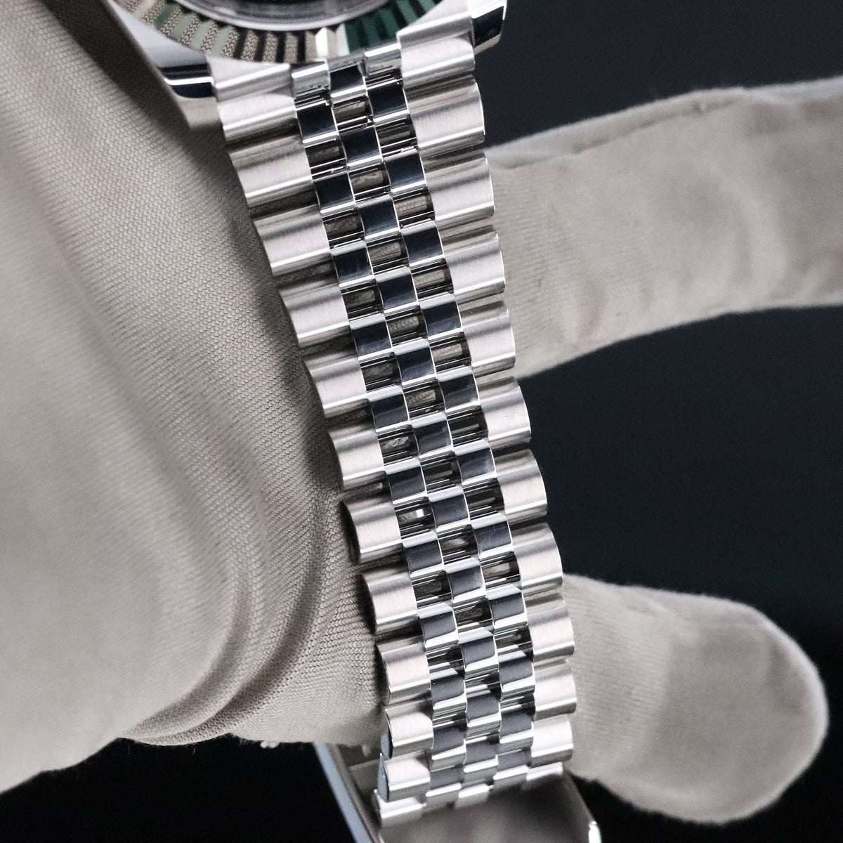 Rolex Sky-Dweller 42mm Black Dial Fluted White Gold Bezel Steel Jubilee Bracelet 336934