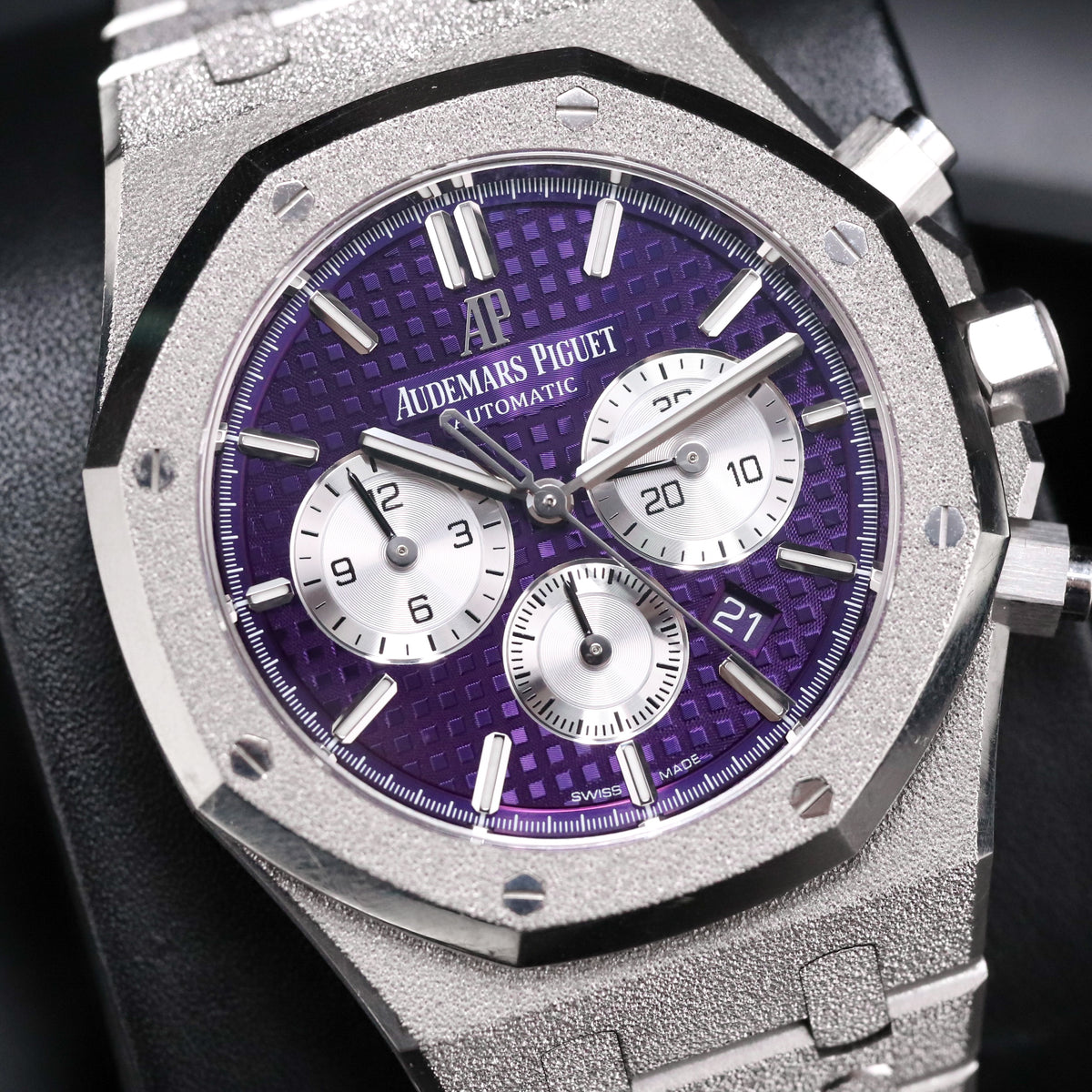 Audemars Piguet Royal Oak Chronograph 41mm Frosted White Gold Purple Dial Limited Edition 200pcs 26331BC.GG.1224BC.01