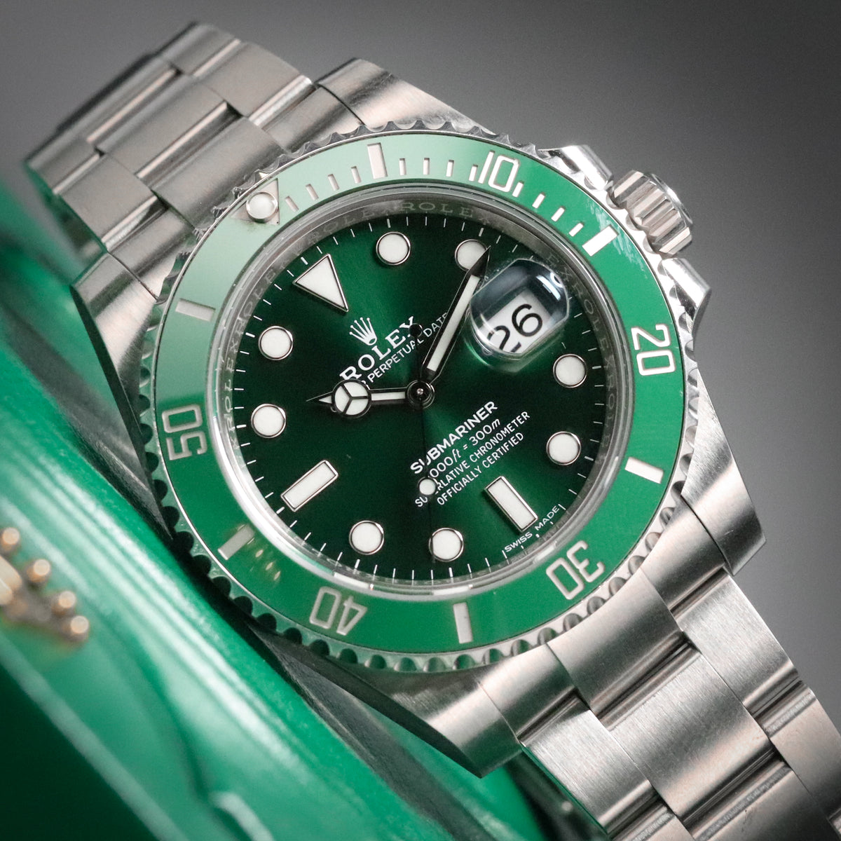 Rolex Submariner Date HULK [RARE 2020 NEW CARD] 40mm Green Dial Bezel Complete Set 116610LV 2020 New Card Complete Set
