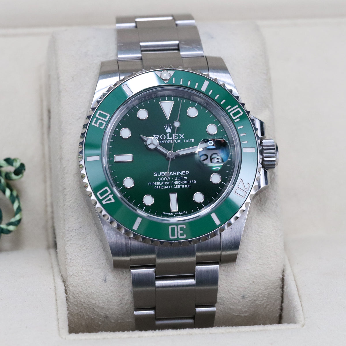 Rolex Submariner Date HULK [RARE 2020 NEW CARD] 40mm Green Dial Bezel Complete Set 116610LV 2020 New Card Complete Set