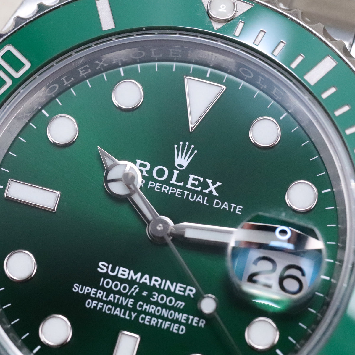Rolex Submariner Date HULK [RARE 2020 NEW CARD] 40mm Green Dial Bezel Complete Set 116610LV 2020 New Card Complete Set