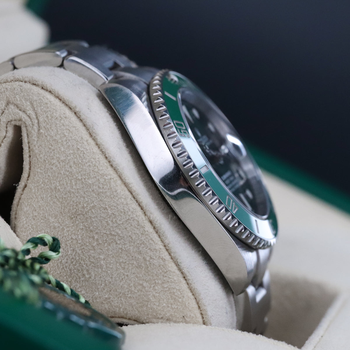 Rolex Submariner Date HULK [RARE 2020 NEW CARD] 40mm Green Dial Bezel Complete Set 116610LV 2020 New Card Complete Set
