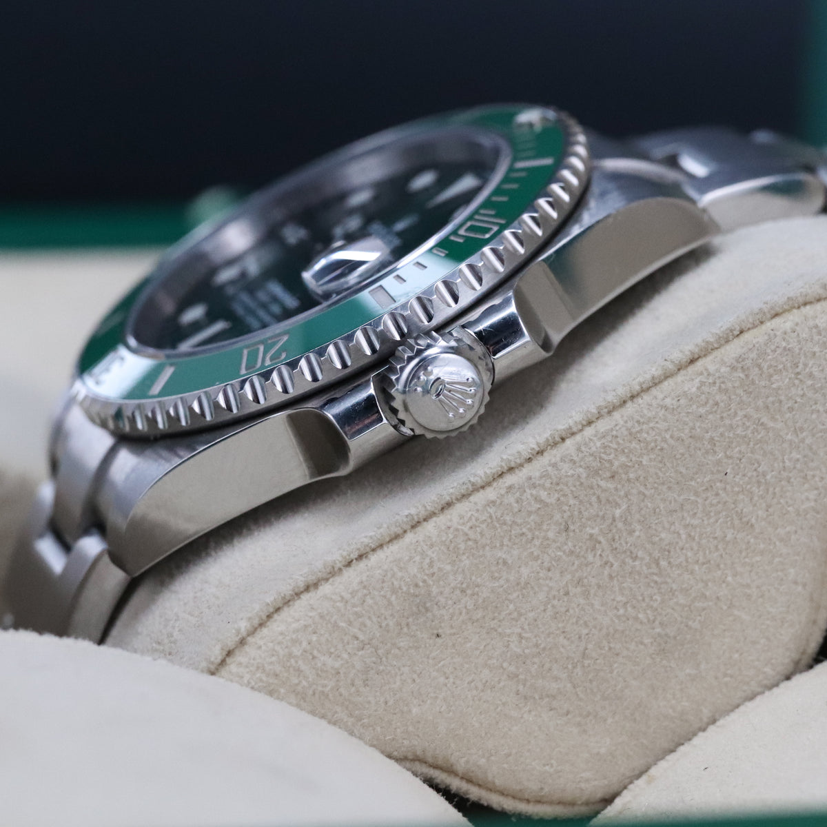 Rolex Submariner Date HULK [RARE 2020 NEW CARD] 40mm Green Dial Bezel Complete Set 116610LV 2020 New Card Complete Set