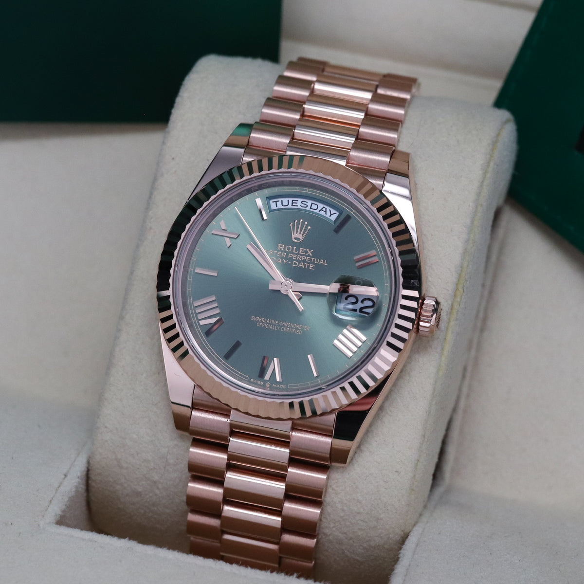 Rolex Day-Date 40 [Complete Set] Olive Dial Roman Green Rose Gold Presidential Fluted 228235