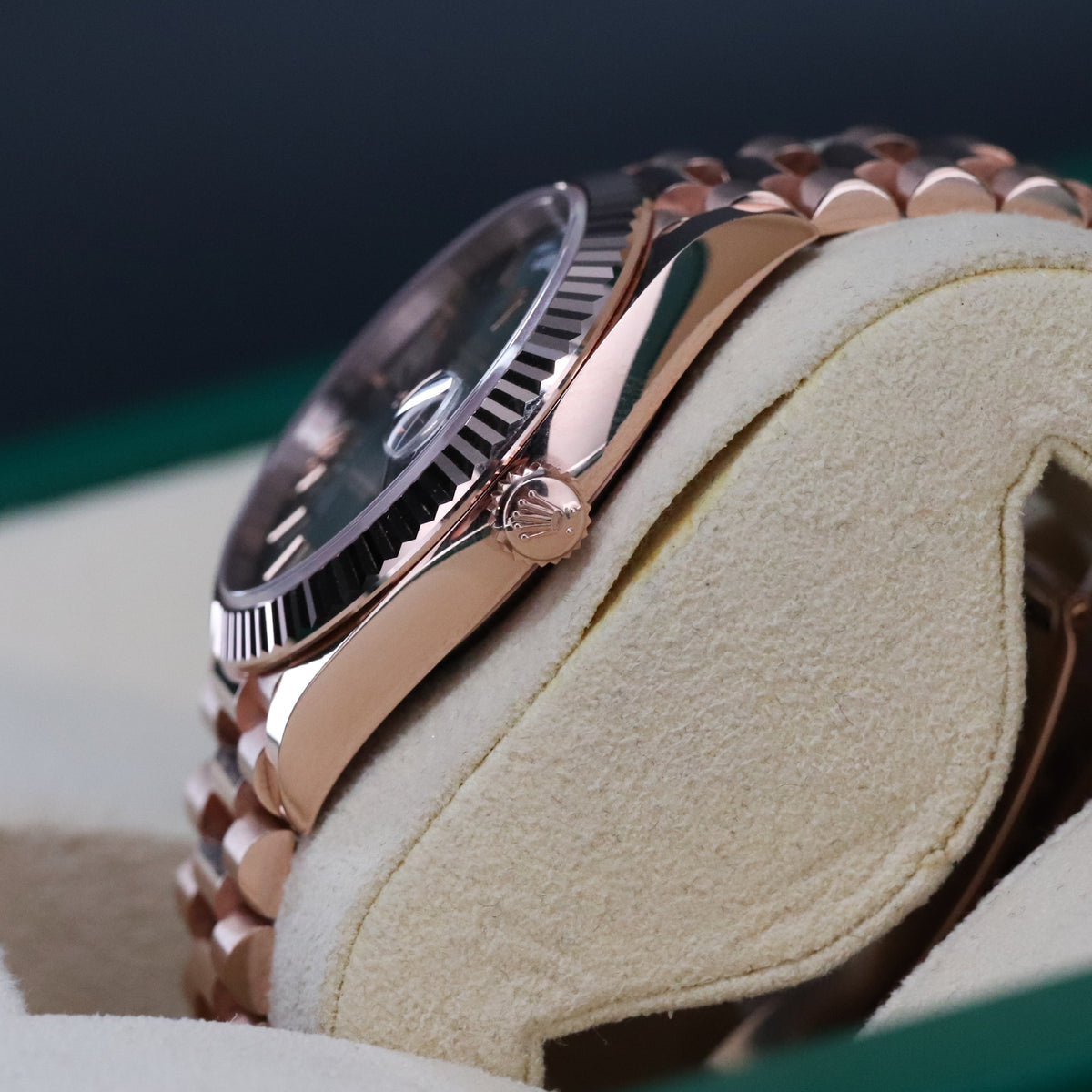 Rolex Day-Date 40 [Complete Set] Olive Dial Roman Green Rose Gold Presidential Fluted 228235
