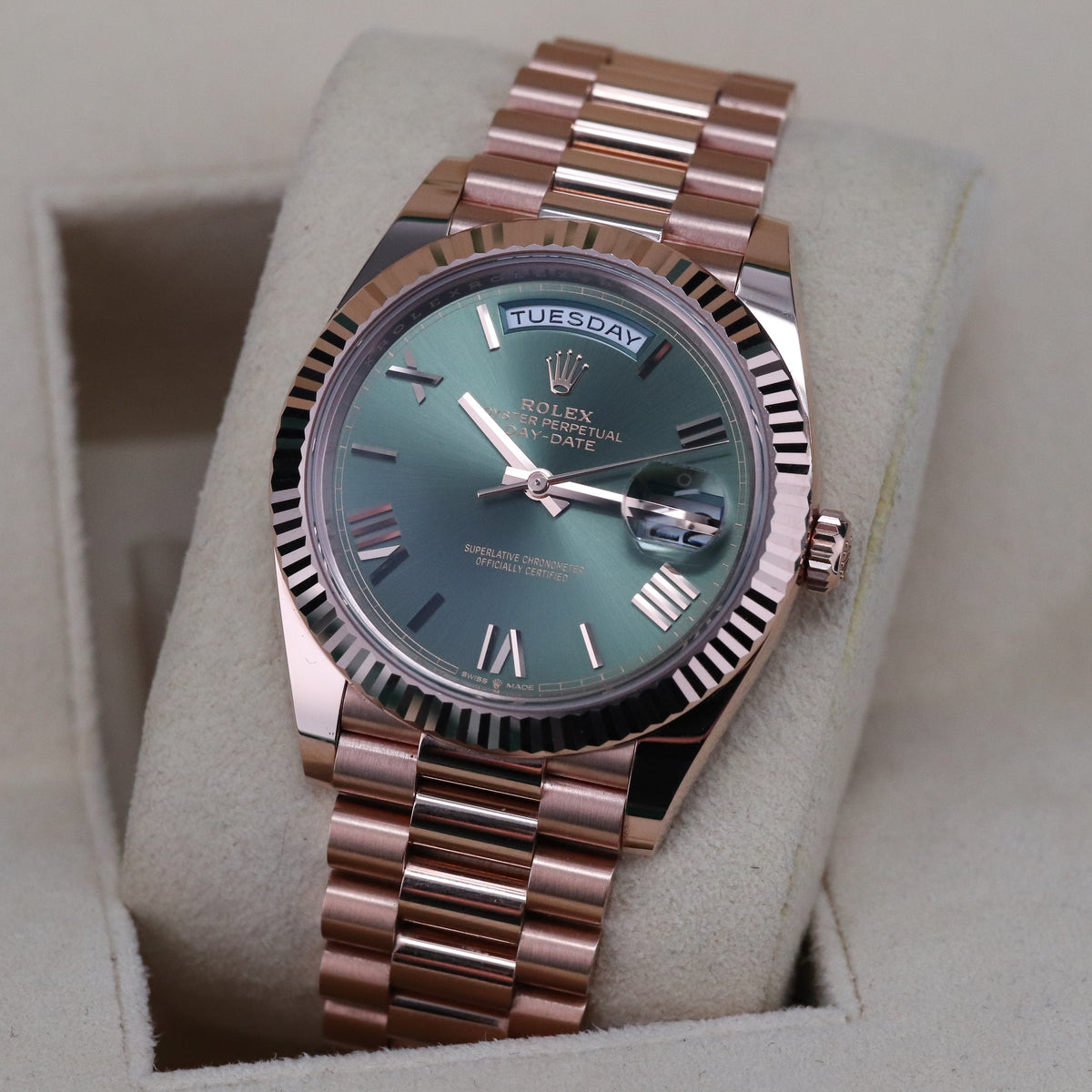 Rolex Day-Date 40 [Complete Set] Olive Dial Roman Green Rose Gold Presidential Fluted 228235