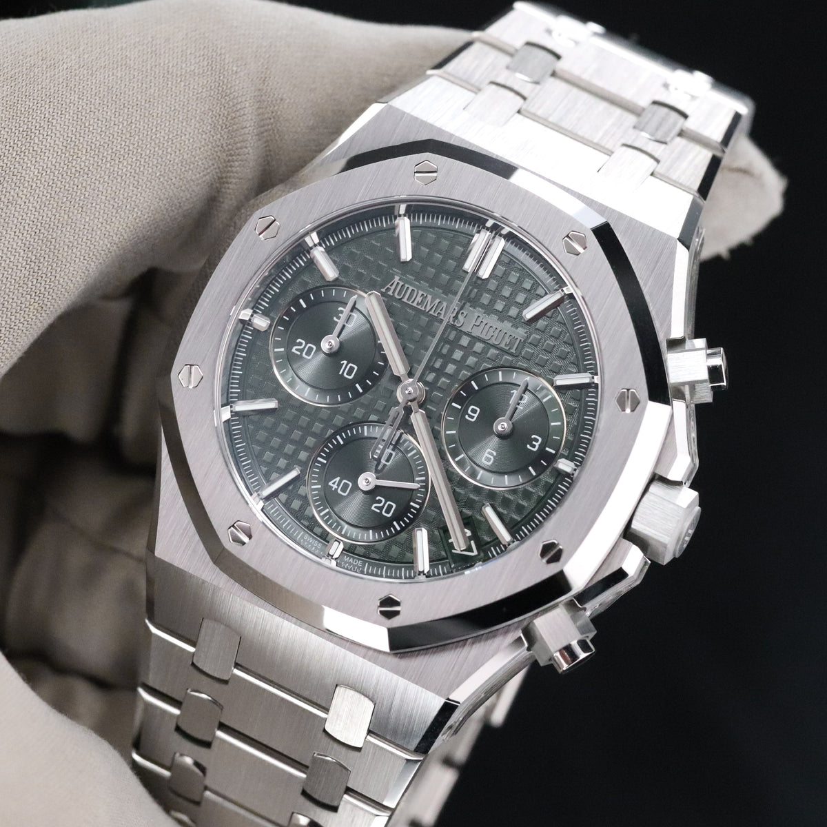Audemars Piguet Royal Oak Chronograph [2025 New Complete Set] 41mm Green Dial Open Caseback Steel 26240ST 2025 New Complete