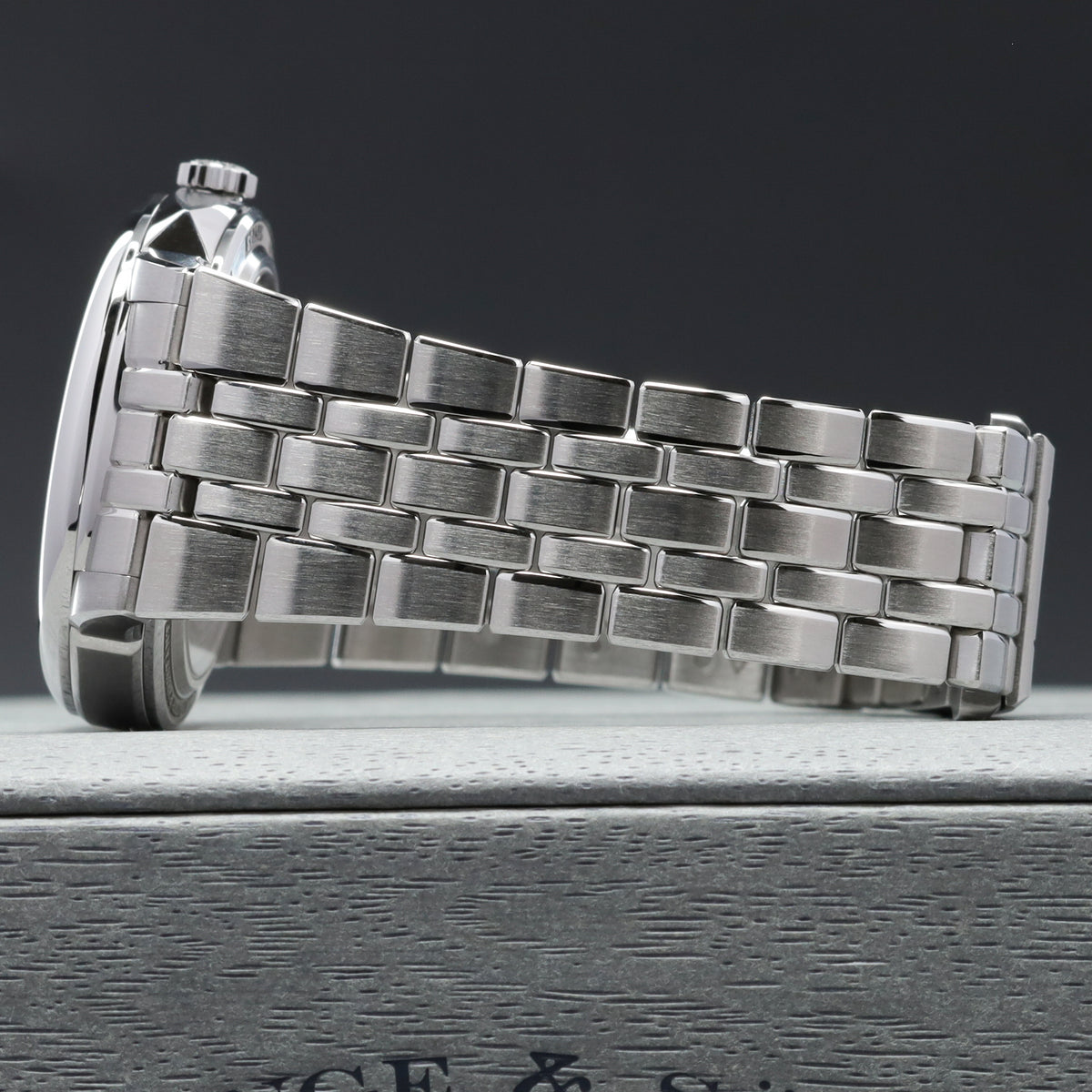A Lange &Söhne Odysseus 2026 Complete 40.5mm Stainless Steel Blue Dial Stainless Steel Bezel Stainless Steel Integrated Bracelet with Folding Clasp  LSL5365BA