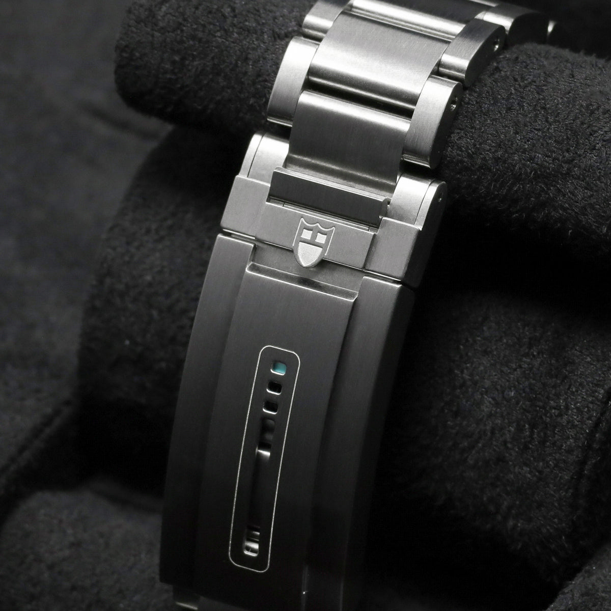 Tudor Pelagos 2025 Complete 43mm Titanium Black Dial Titanium Bezel Titanium Bracelet M2543C1A7NU