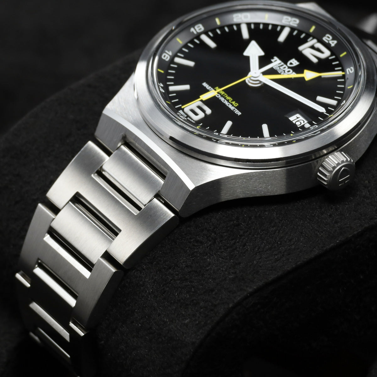 Tudor North Flag 2026 Complete 40mm Stainless Steel Black with Yellow Accents Dial Stainless Steel Fixed Bezel with Satin-Brushed and Polished Finishes Bezel Integrated Stainless Steel Two-Link Bracelet M9140G1A0U