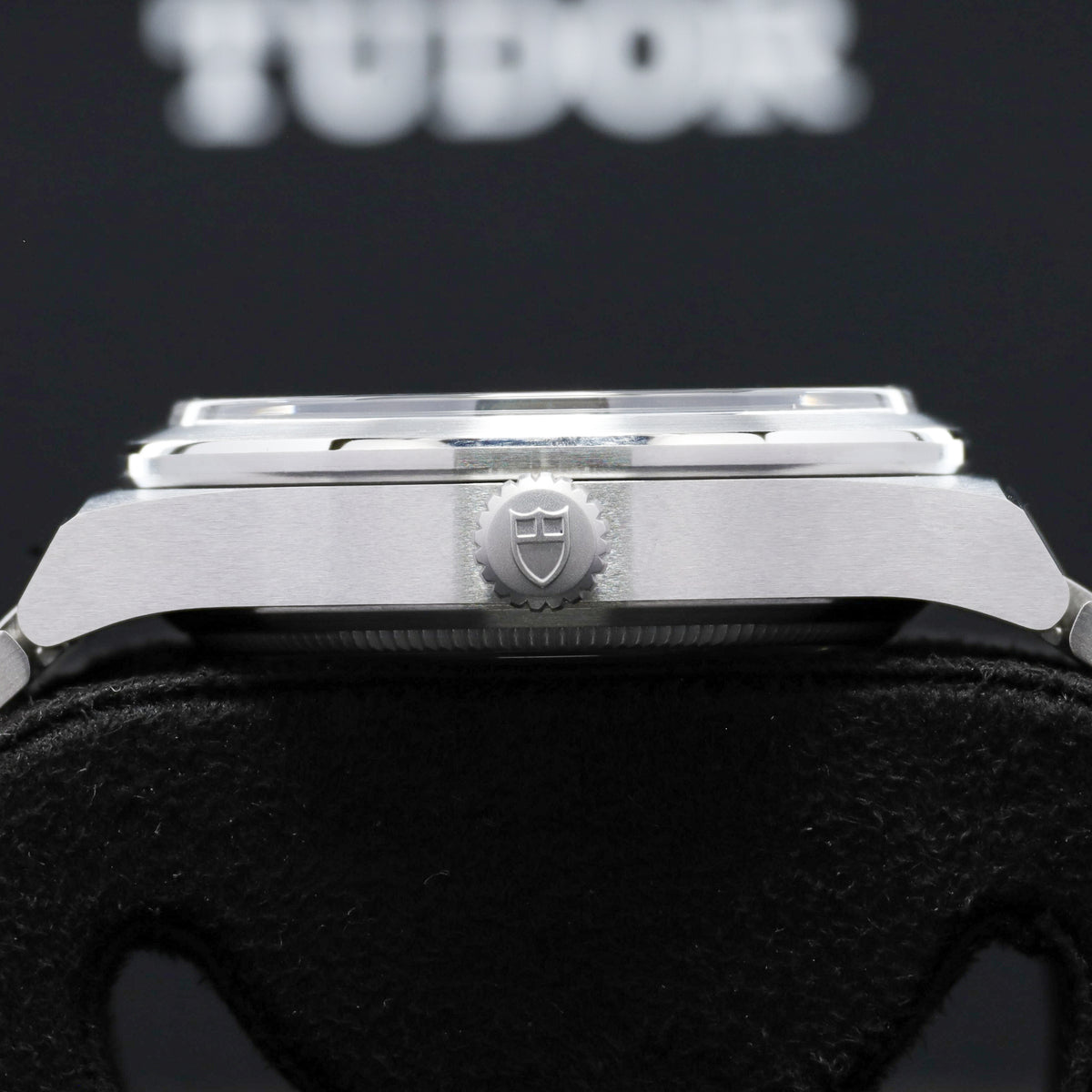 Tudor North Flag 2026 Complete 40mm Stainless Steel Black with Yellow Accents Dial Stainless Steel Fixed Bezel with Satin-Brushed and Polished Finishes Bezel Integrated Stainless Steel Two-Link Bracelet M9140G1A0U