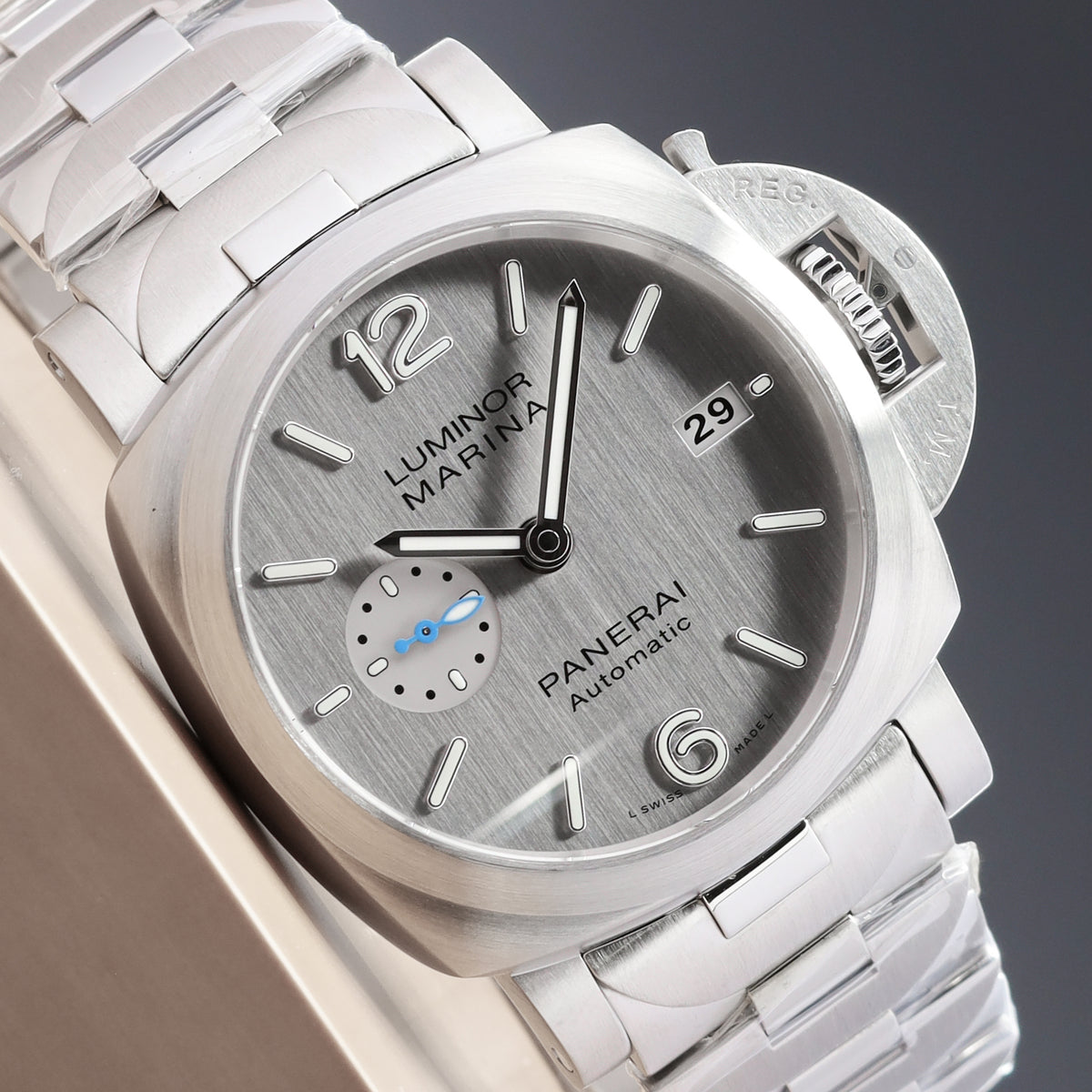 Panerai Luminor Martina 2021 Complete 42mm Stainless Steel Silver Stainless Steel Bezel Stainless Steel Bracelet PAM00977