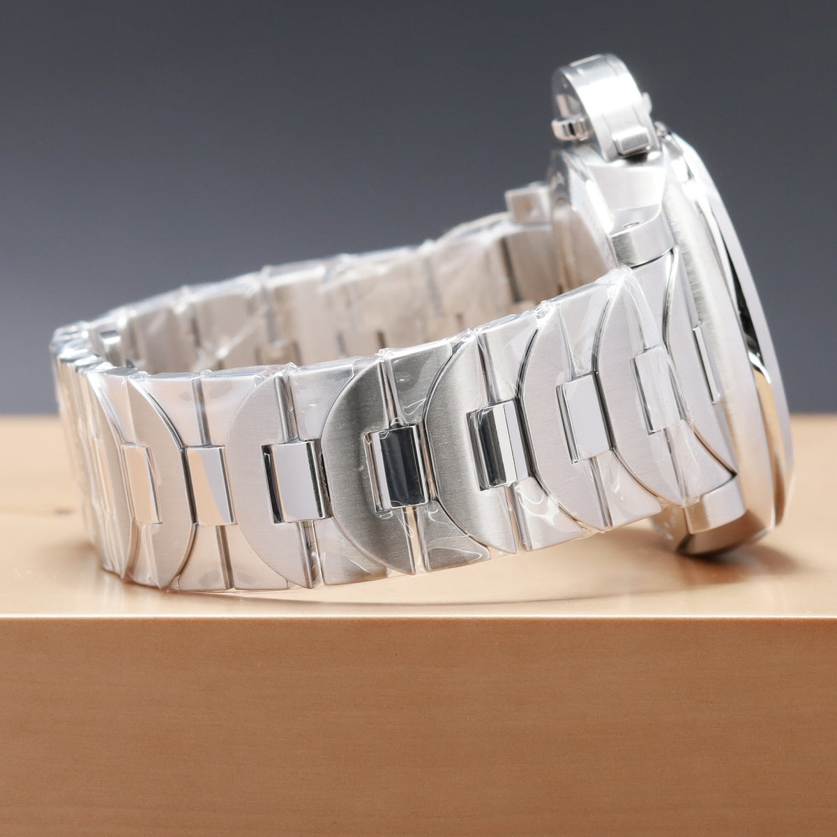 Panerai Luminor Martina 2021 Complete 42mm Stainless Steel Silver Stainless Steel Bezel Stainless Steel Bracelet PAM00977