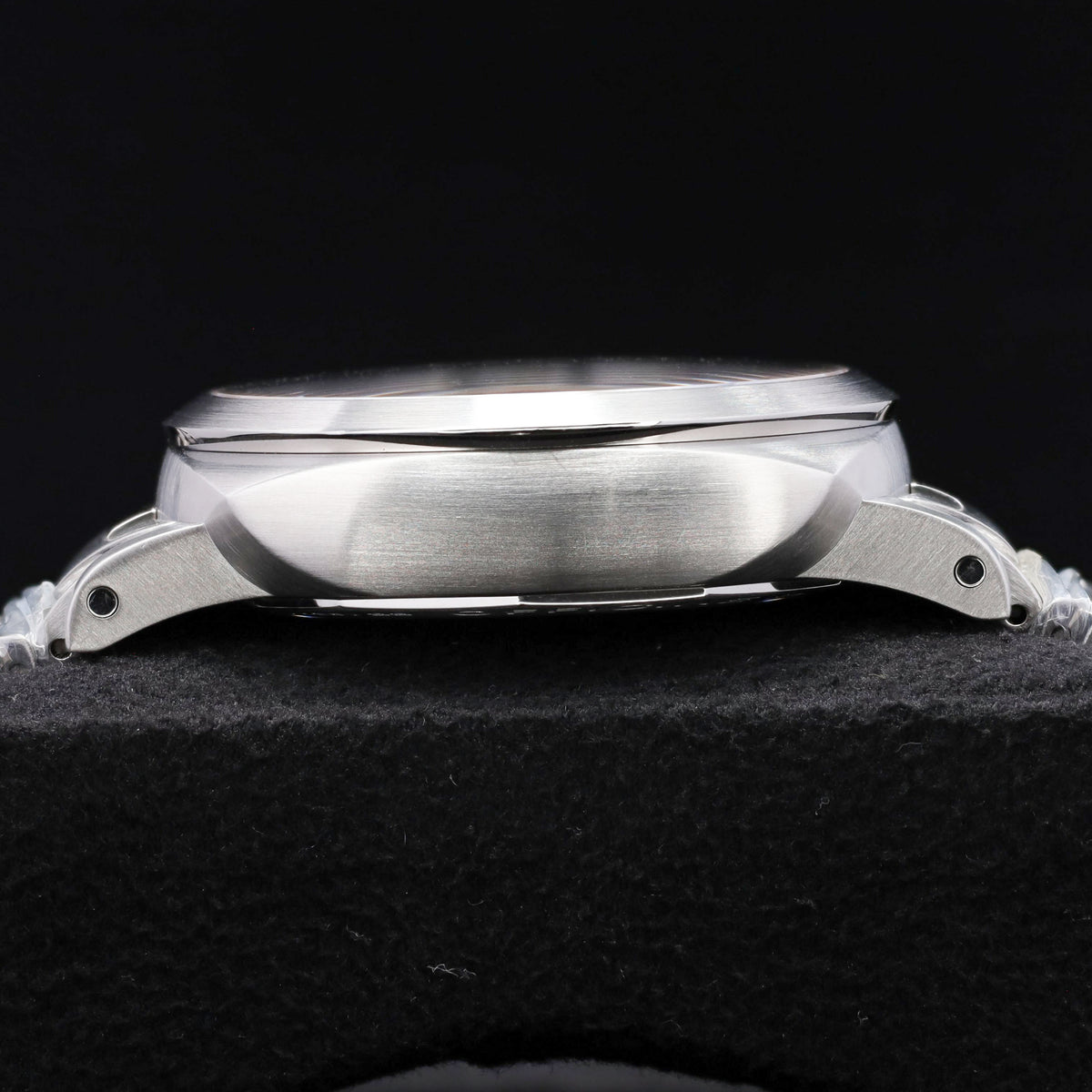 Panerai Luminor Martina 2021 Complete 42mm Stainless Steel Silver Stainless Steel Bezel Stainless Steel Bracelet PAM00977