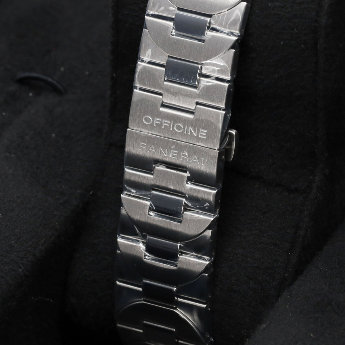 Panerai Luminor Martina 2021 Complete 42mm Stainless Steel Silver Stainless Steel Bezel Stainless Steel Bracelet PAM00977