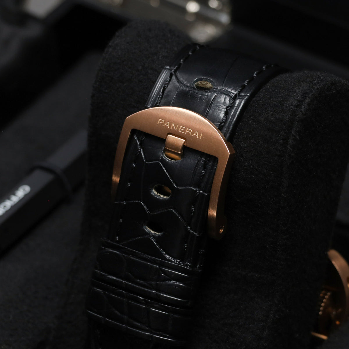 Panerai Luminor Submersible 42mm 18k Rose Gold Black Dial 18k Rose Gold with Black Insert Bezel Black Alligator Leather Strap PAM00684