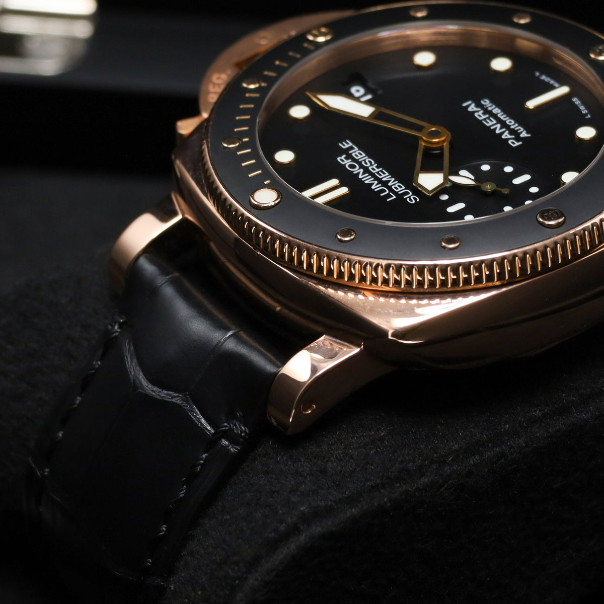 Panerai Luminor Submersible 42mm 18k Rose Gold Black Dial 18k Rose Gold with Black Insert Bezel Black Alligator Leather Strap PAM00684