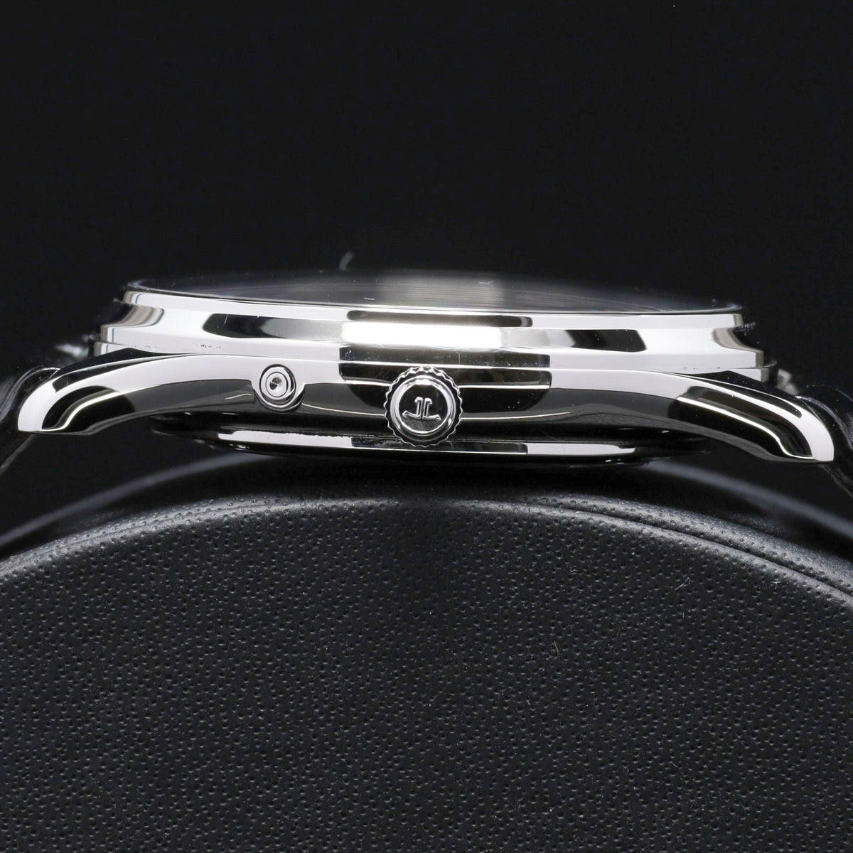 Jaeger-LeCoultre Master Ultra Thin 2018 Complete 39mm Stainless Steel Black Dial Stainless Steel Smooth Bezel Black Alligator Leather Strap with Stainless Steel Deployant Clasp Q1368470