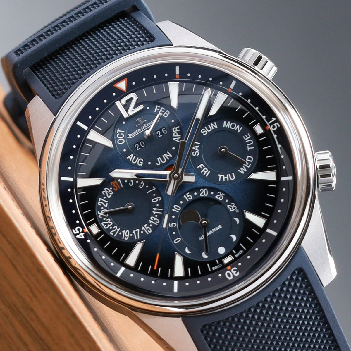 Jaeger-LeCoultre 2023 Complete 42mm Stainless Steel Blue Dial Stainless Steel Bezel Blue Rubber Strap Q9088180