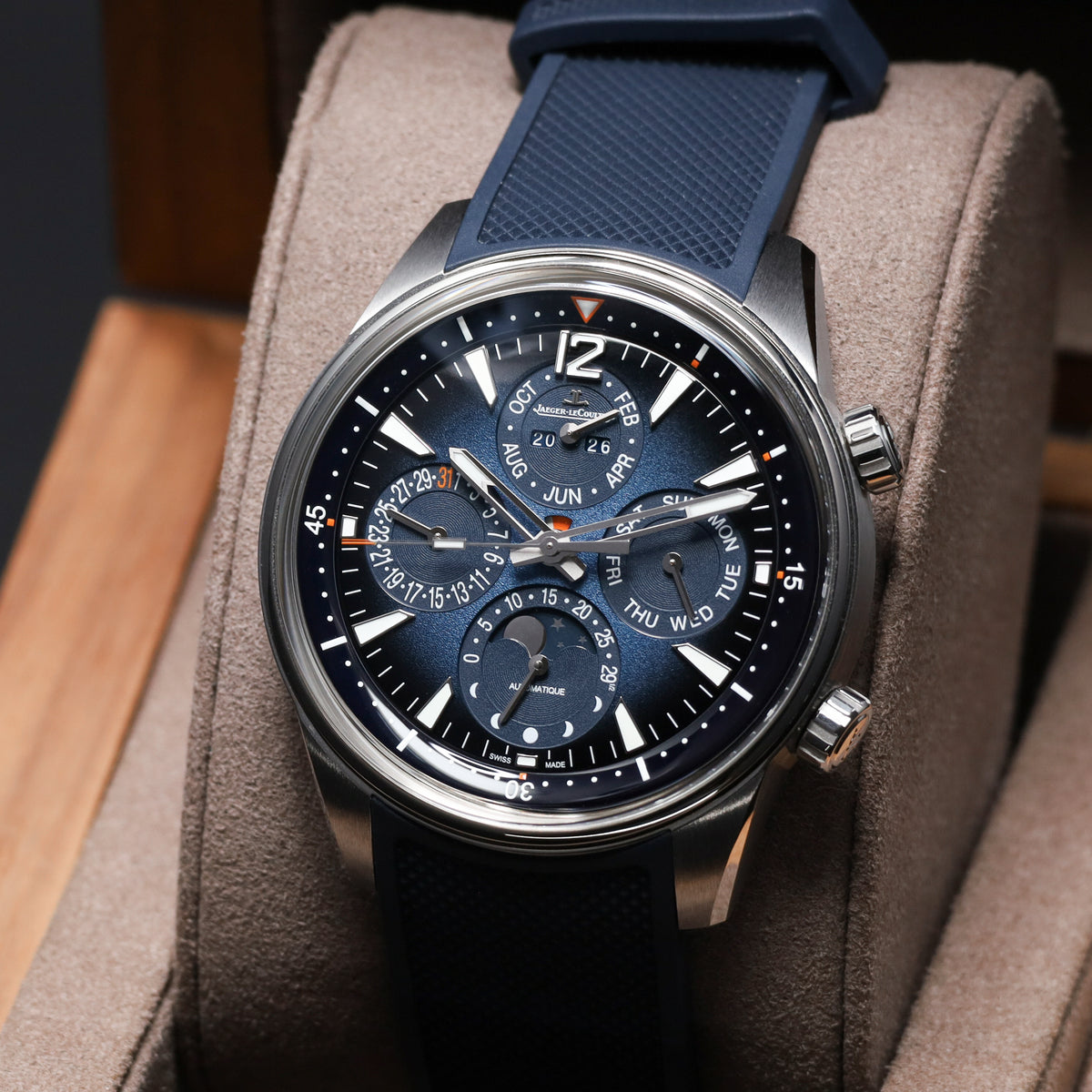 Jaeger-LeCoultre 2023 Complete 42mm Stainless Steel Blue Dial Stainless Steel Bezel Blue Rubber Strap Q9088180