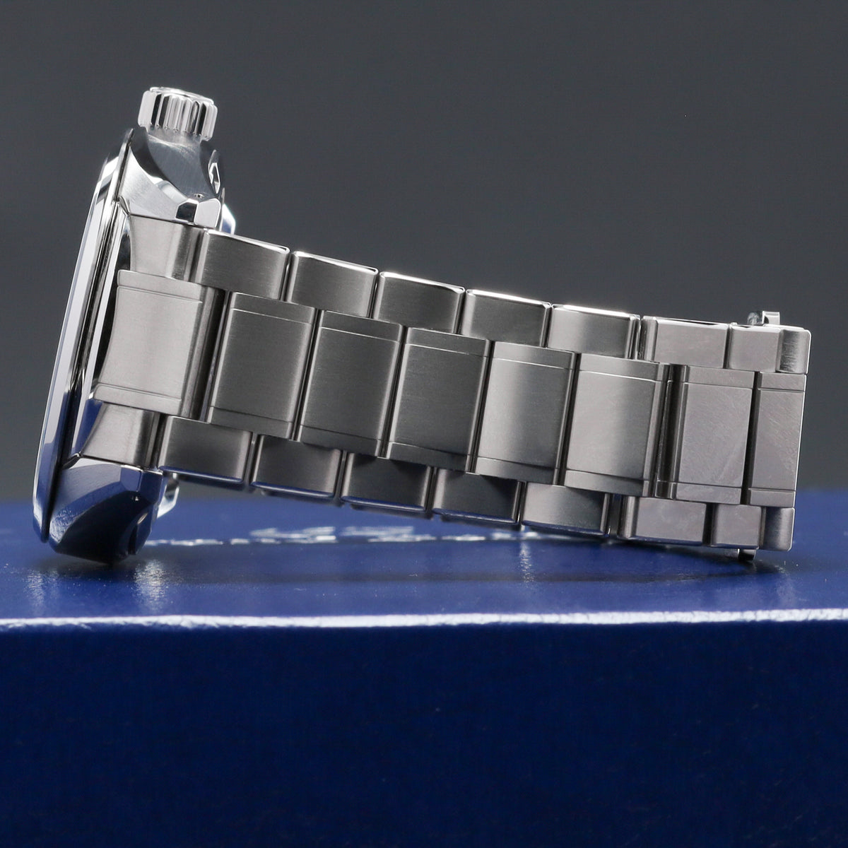 Grand Seiko Evolution 9 Collection 2026 Complete 40mm High Intensity Titanium Blue Lake Suwa Textured Dial High Intensity Titanium Fixed Bezel High-Intensity Titanium Bracelet with Folding Clasp SLGA019G
