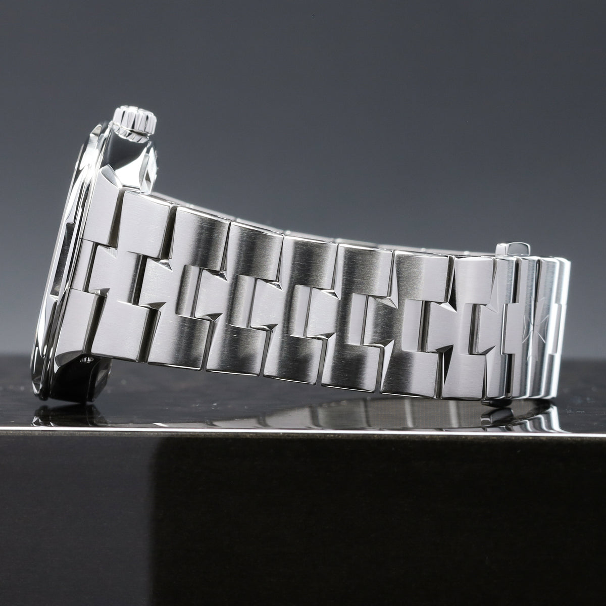 Vacheron Overseas Complete 41mm Stainless Steel Blue Dial Maltese Cross Bezel Overseas Bracelet 4500V