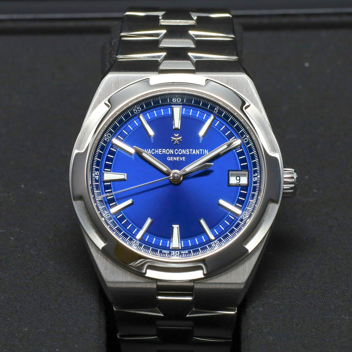 Vacheron Overseas Complete 41mm Stainless Steel Blue Dial Maltese Cross Bezel Overseas Bracelet 4500V