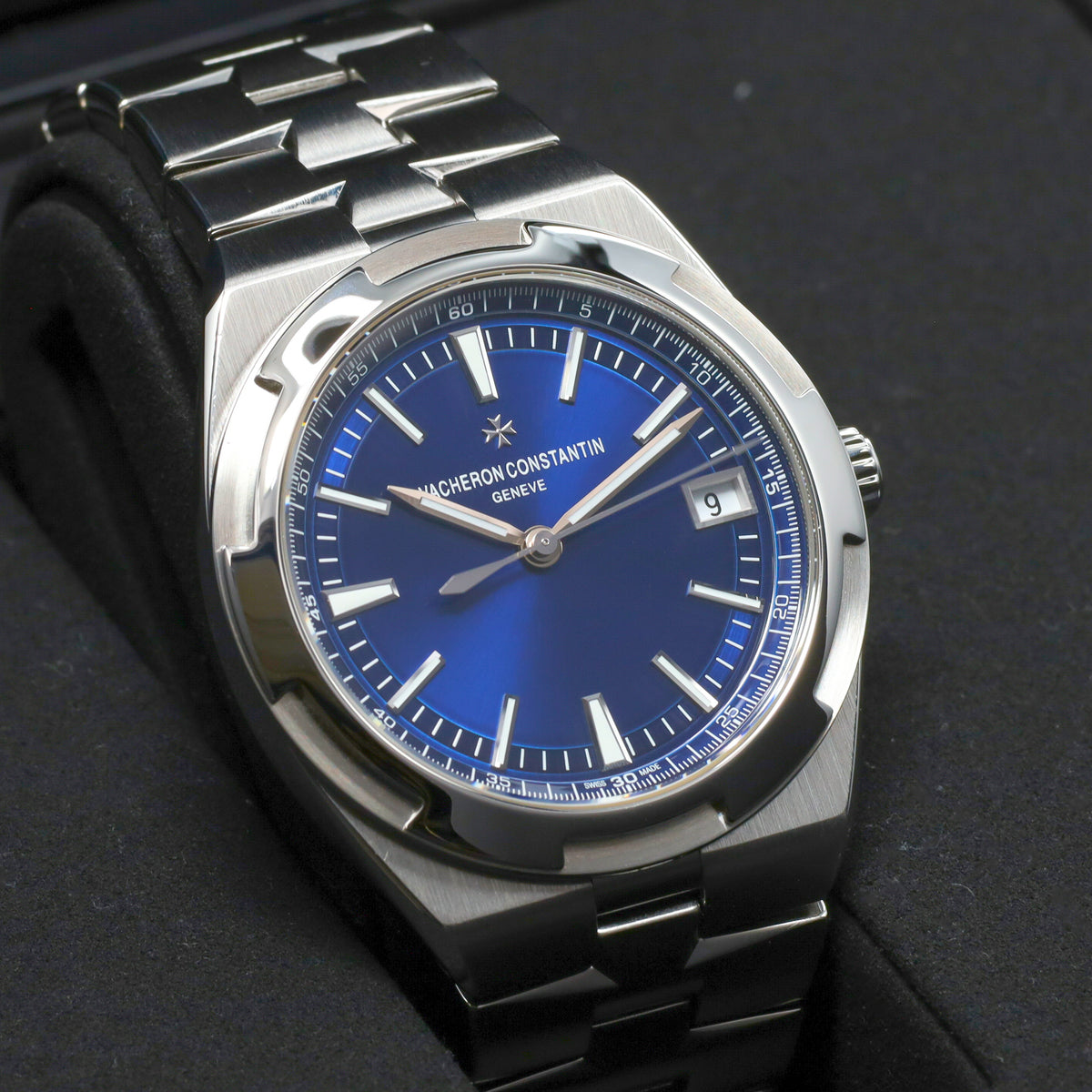 Vacheron Overseas Complete 41mm Stainless Steel Blue Dial Maltese Cross Bezel Overseas Bracelet 4500V