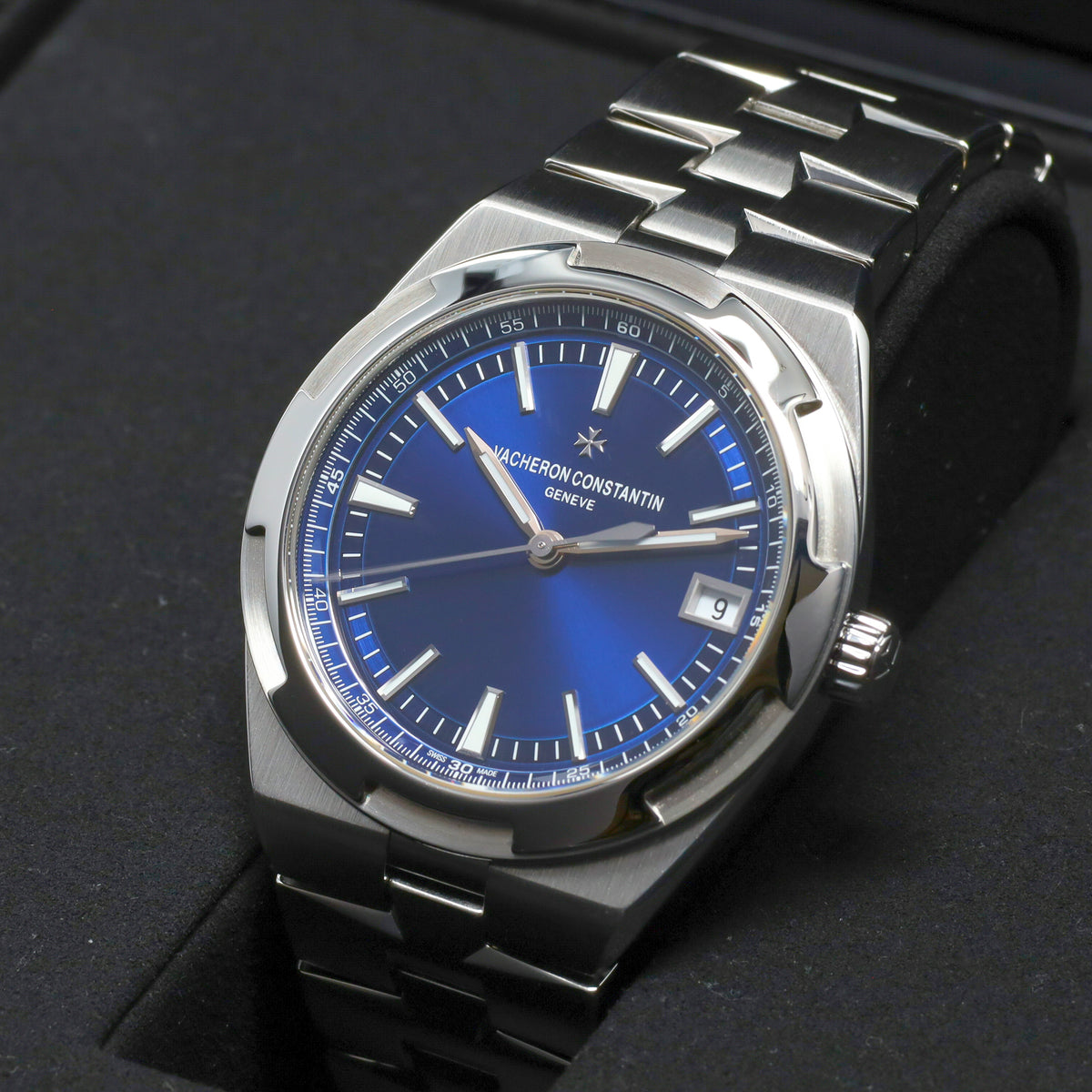 Vacheron Overseas Complete 41mm Stainless Steel Blue Dial Maltese Cross Bezel Overseas Bracelet 4500V