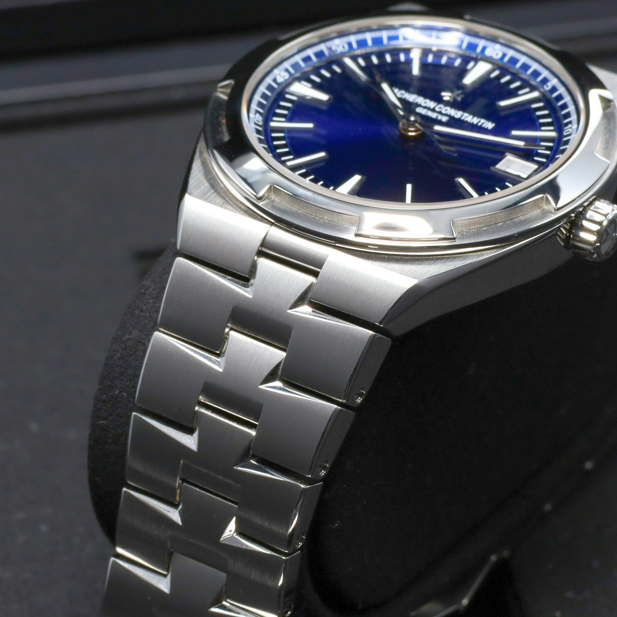 Vacheron Overseas Complete 41mm Stainless Steel Blue Dial Maltese Cross Bezel Overseas Bracelet 4500V